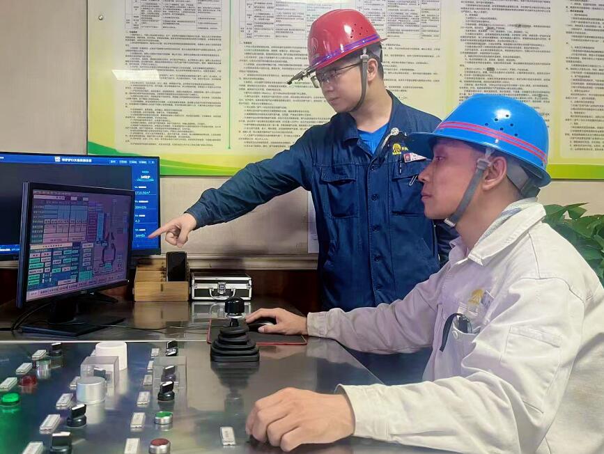 把青春扎進泥土 讓理想長成風景 把青春扎進泥土 讓理想長成風景